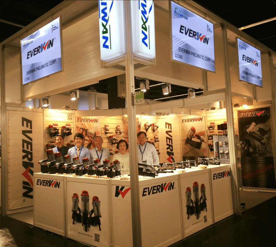 2016-Koln-Hardware-Show.png (1.21 MB)