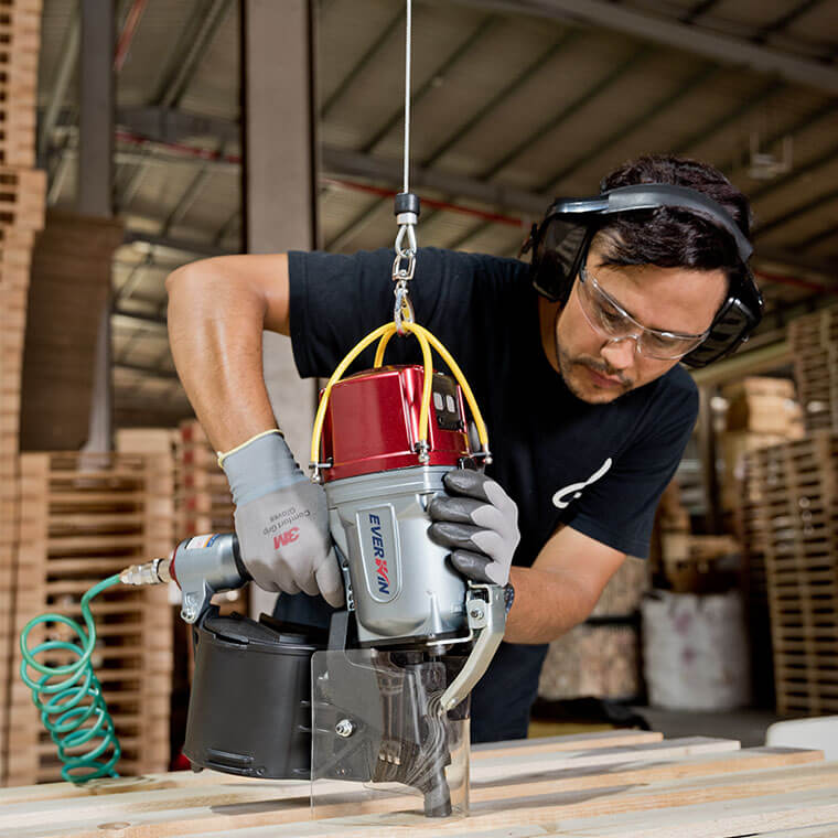 using industrial 100mm (4 inch) EPAL coil nailer: PN100EPAL model